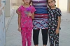 Il padre di queste due ragazze fu ucciso già nel 2006 a Bagdad. Allora si rifugiarono al Nord nei pressi di Mossul; adesso devono fuggire di nuovo. (csi)