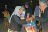 CSI distribuisce viveri ai profughi (csi)