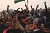 Una folla inferocita in Pakistan. Pixaby Mikhail Mamontov